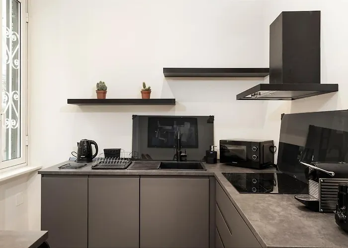 Domus Vespignani In Metro Lodi E San Giovanni - The Bright Spot *