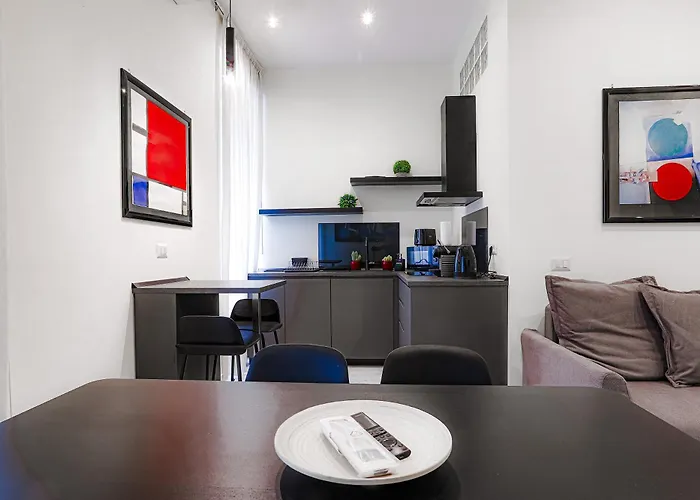 Domus Vespignani In Metro Lodi E San Giovanni - The Bright Spot * روما