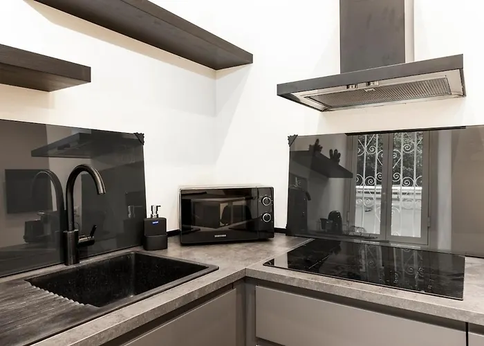 Domus Vespignani In Metro Lodi E San Giovanni - The Bright Spot * روما