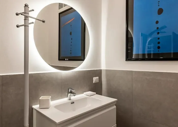 Domus Vespignani In Metro Lodi E San Giovanni - The Bright Spot شقة روما