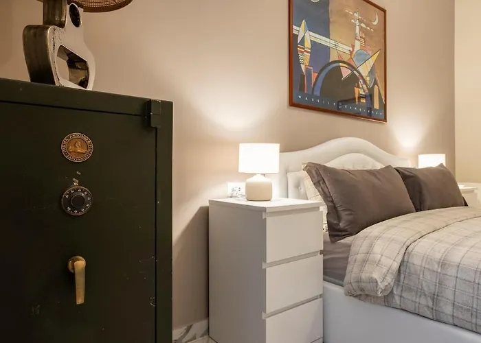 Domus Vespignani In Metro Lodi E San Giovanni - The Bright Spot شقة روما